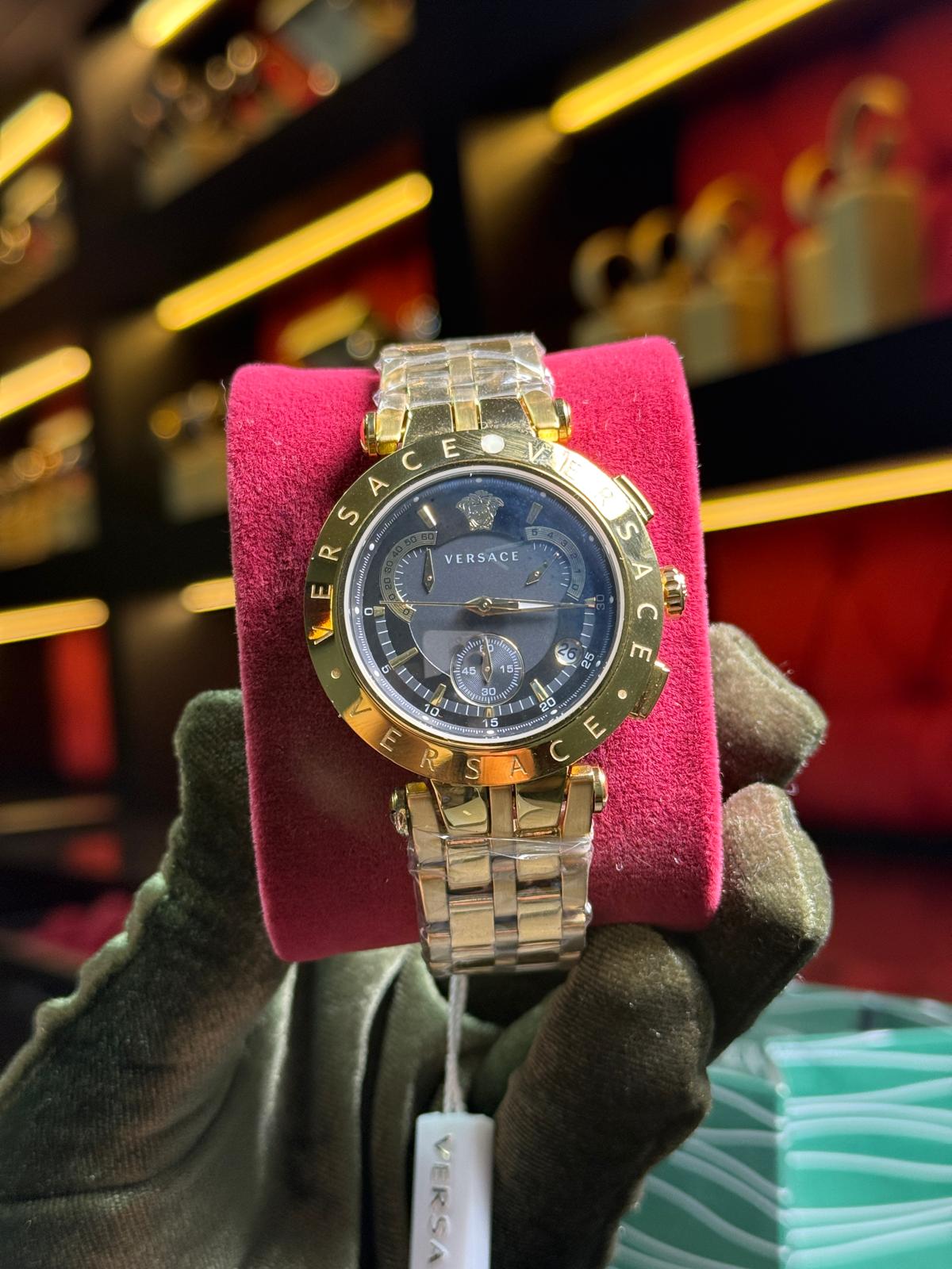 VERSACE